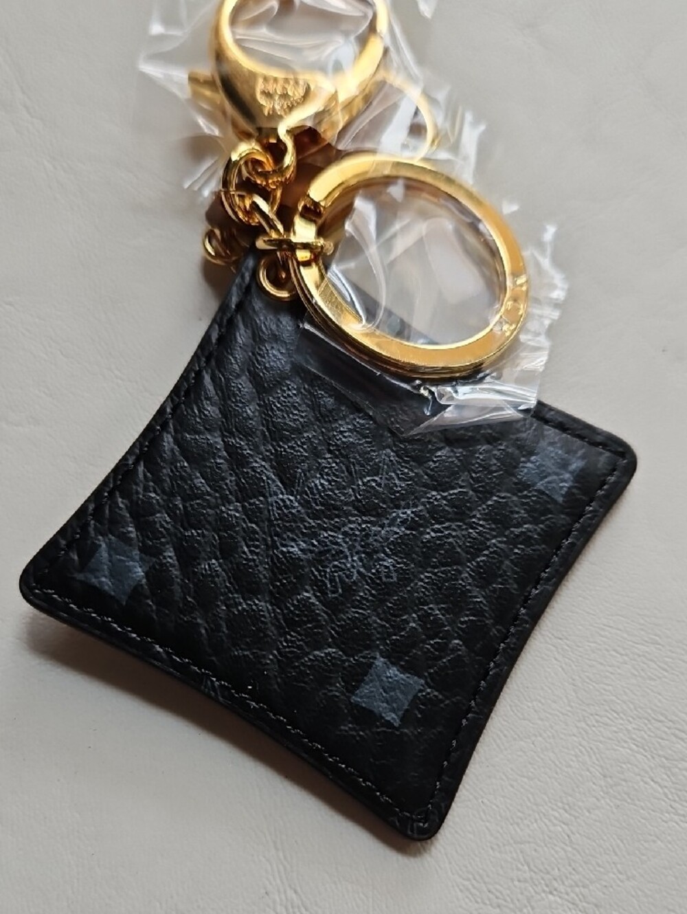 MCM BICOLOR DIAMOND KEY CHAIN - Picture 6 of 12